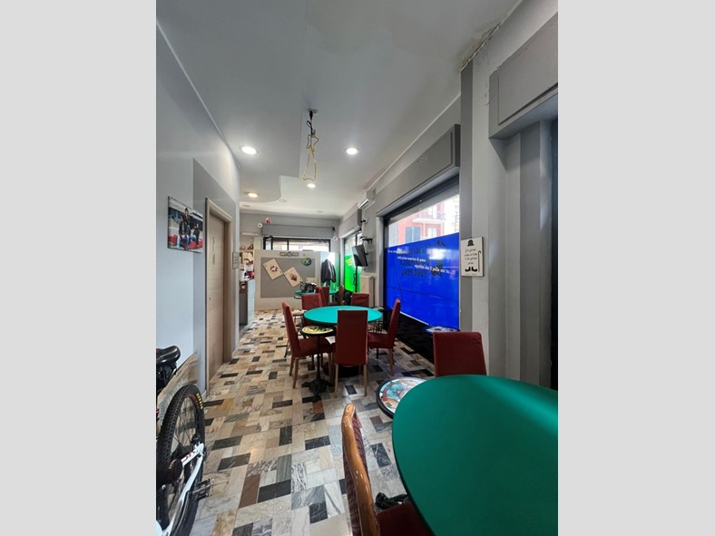 Negozio in Vendita a Torino, 120'000€, 160 m²