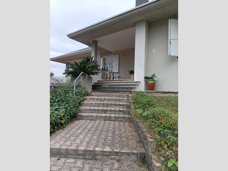 Casa Indipendente in Vendita a Folignano, 440'000€, 500 m², con Box