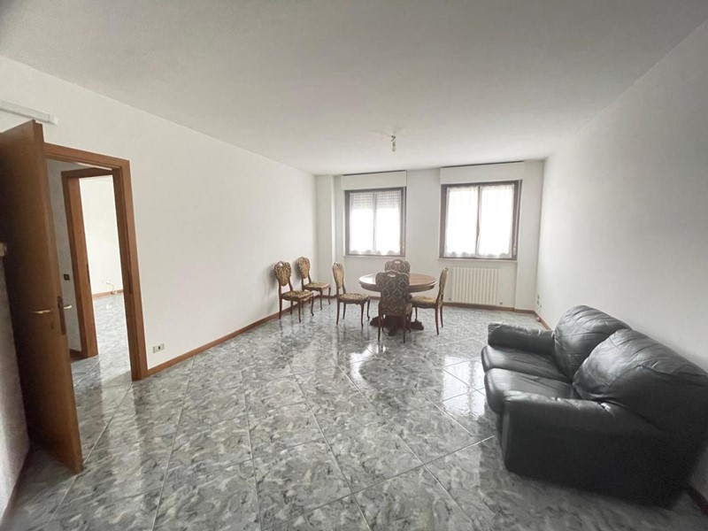 Quadrilocale in Vendita a Monsano, 130'000€, 80 m²