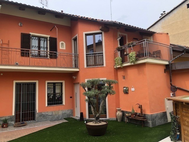 Casa Semi Indipendente in Vendita a Piossasco, 298'000€, 190 m²