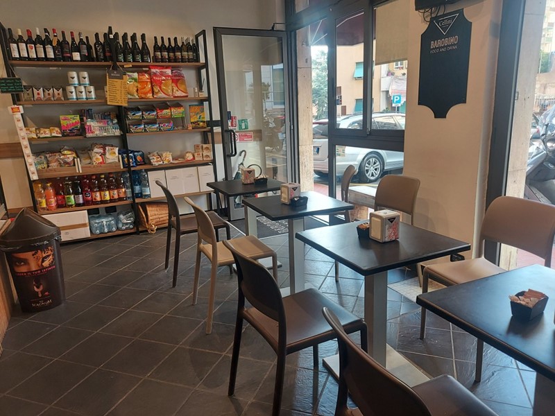 Attività commerciale in Vendita a Genova, zona Marassi, 55'000€, 70 m², arredato
