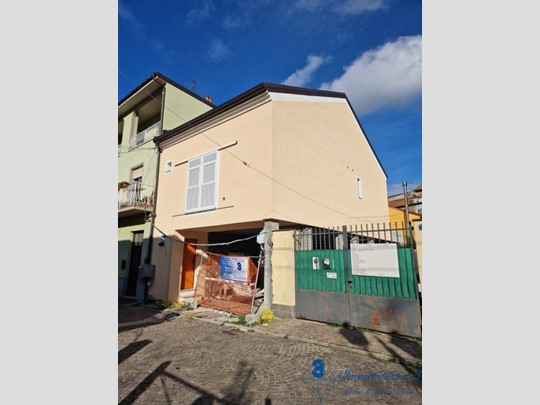 Trilocale in Vendita a Villanova d'Albenga, 260'000€, 138 m²