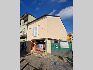 Trilocale in Vendita a Villanova d'Albenga, 260'000€, 138 m²