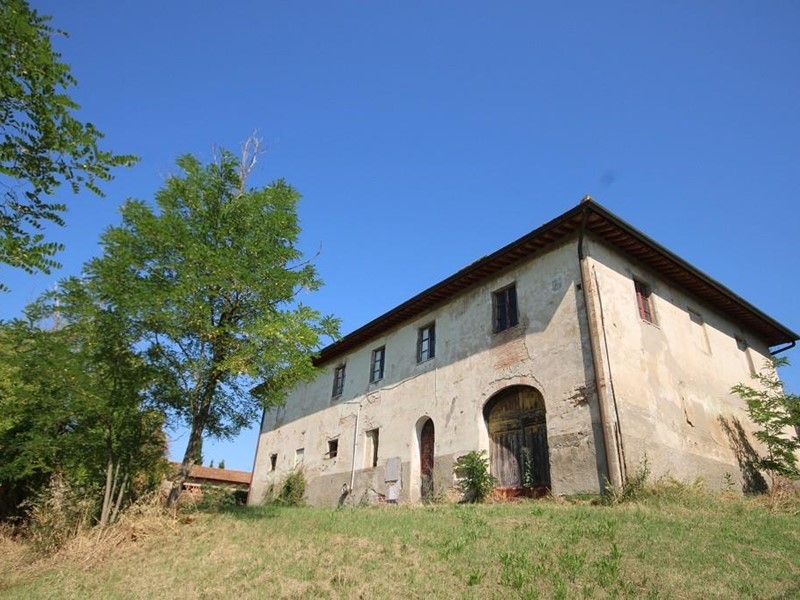 Casale in Vendita a Certaldo, zona San Martino, 240'000€, 472 m²