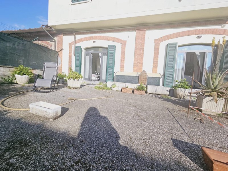 Trilocale in Vendita a Carrara, zona Avenza, 145'000€, 65 m²