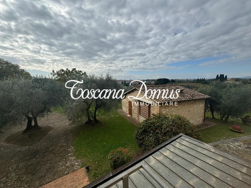 Casa Indipendente in Vendita a Siena, 350 m², arredato