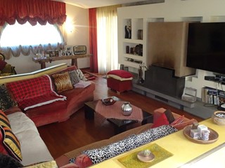 Villa in Vendita a Cascina, 420'000€, 300 m², con Box