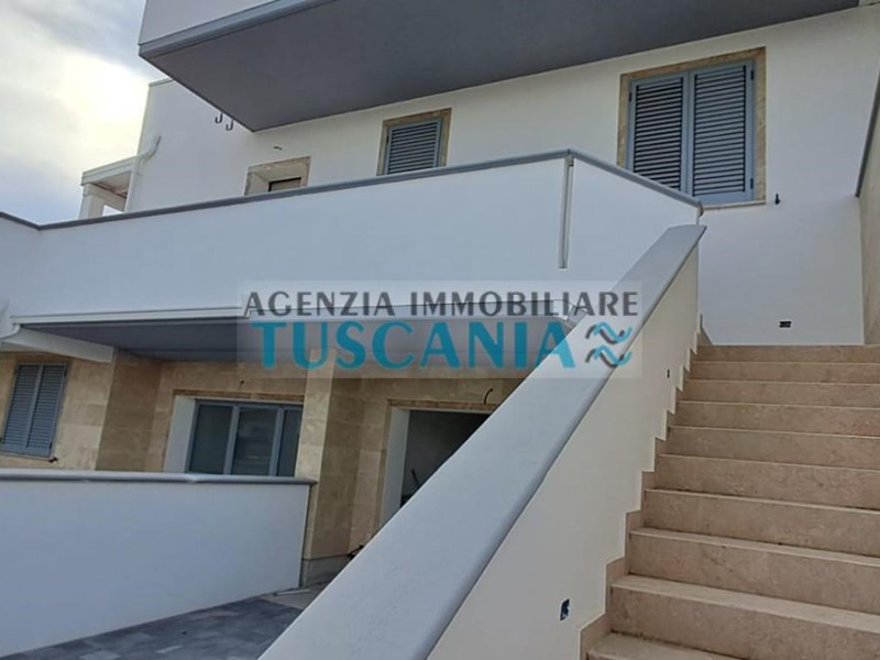 Quadrilocale in Vendita a Cecina, zona Cecina Marina, 380'000&euro;, 90 m², con Box