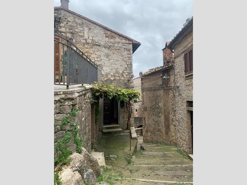 Appartamento in Vendita a Semproniano, 65'000€, 65 m², arredato