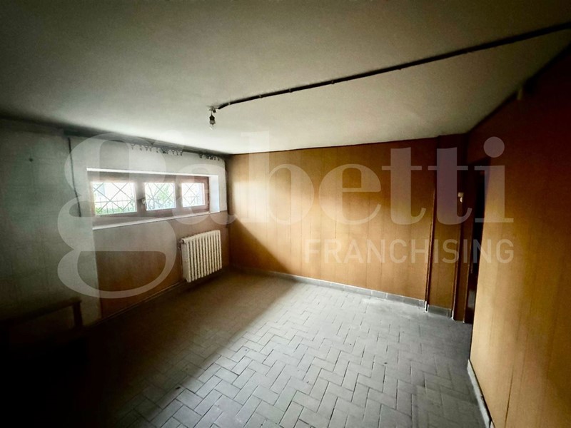 Villa in Vendita a Sangano, 250'000€, 200 m²