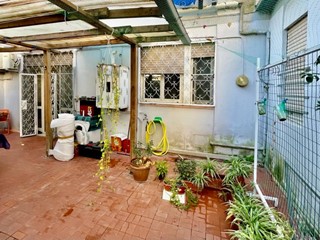 Bilocale in Vendita a Roma, 235'000€, 64 m², arredato