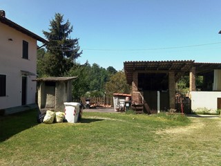 Casale in Vendita a Pino Torinese, 220'000€, 304 m²