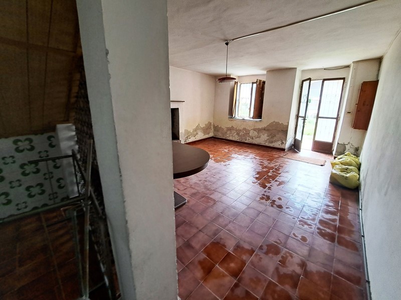 Casale in Vendita a Rivalba, 25'000€, 118 m²