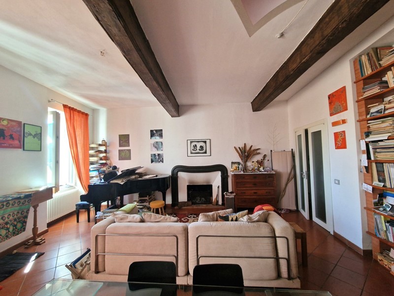 Quadrilocale in Vendita a Sarzana, 410'000€, 120 m²