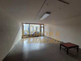 Immobile commerciale in Vendita a Verbania, 96'000€, 100 m²