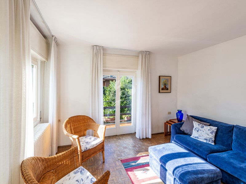 Casa Semi Indipendente in Vendita a Cittiglio, 160'000€, 148 m², con Box