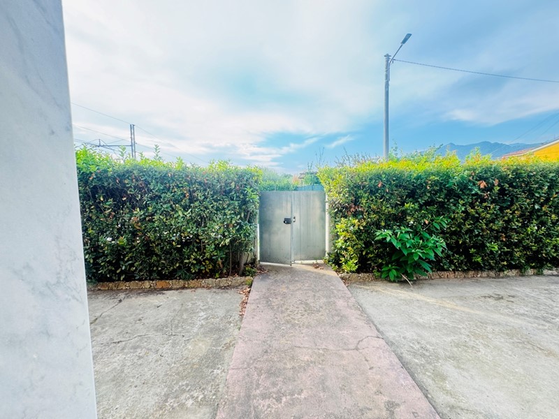 Casa Semi Indipendente in Vendita a Seravezza, 250'000&euro;, 100 m²