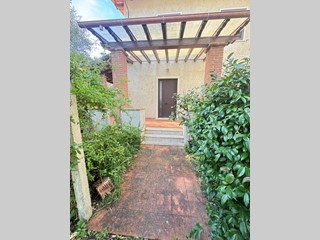 Casa Indipendente in Affitto a Seravezza, zona Pozzi, 3'000€, 85 m², arredato