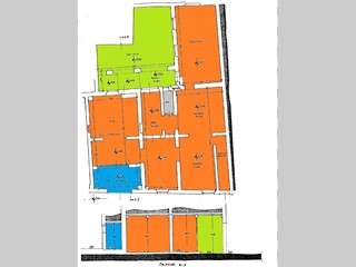 Immobile commerciale in Affitto a Lucca, 2'200€, 180 m²