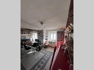 Casa Indipendente in Vendita a Fosdinovo, 175'000€, 180 m², arredato