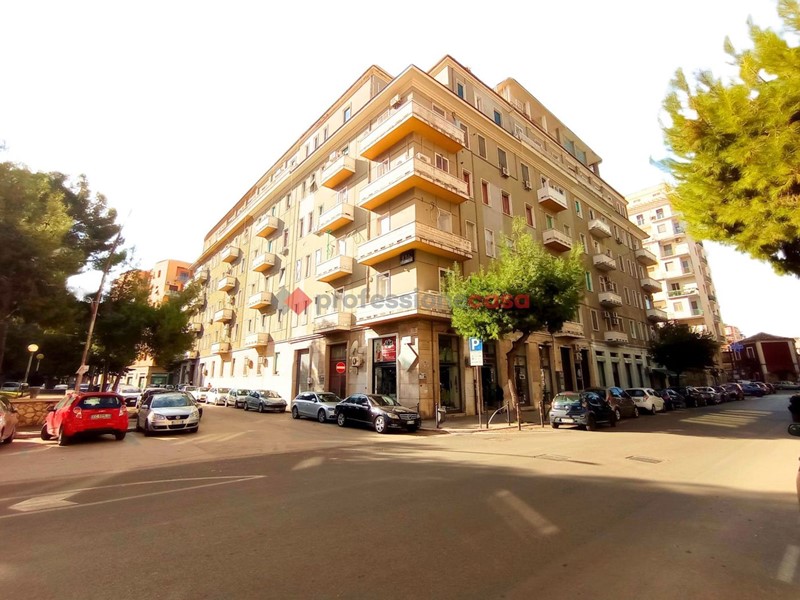 Negozio in Affitto a Foggia, 500€, 100 m²