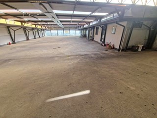 Negozio in Vendita a Napoli, 395'000€, 700 m²