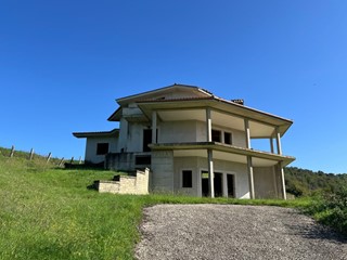 Casa Indipendente in Vendita a Fiano Romano, 229'000€, 410 m²