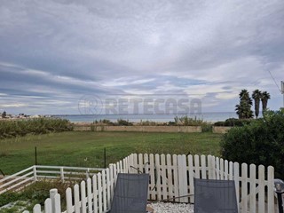 Villa in Vendita a Noto, 220'000€, 75 m², arredato