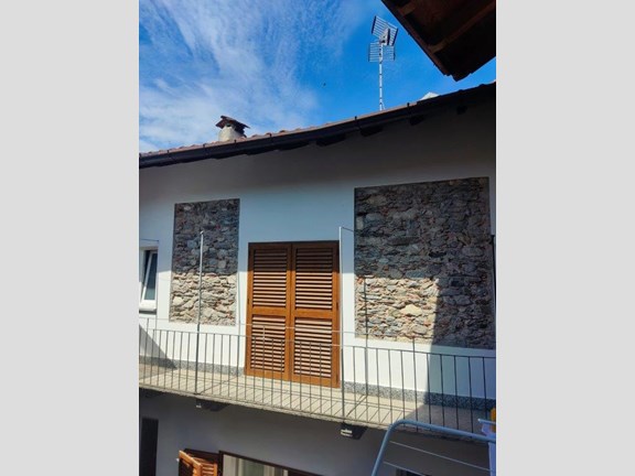Bilocale in Vendita a Mesenzana, 72'000€, 60 m², arredato