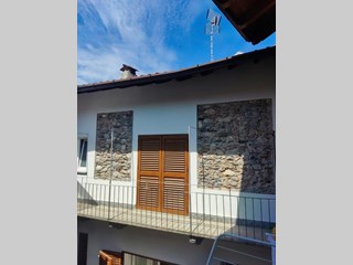 Bilocale in Vendita a Mesenzana, 72'000€, 60 m², arredato