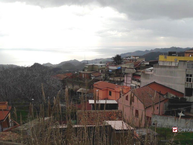 Casale in Vendita a Messina, 25'000€, 120 m²