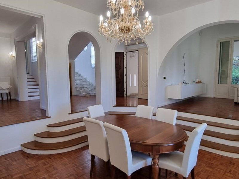 Villa in Vendita a San Giuliano Terme, zona Asciano, 700'000€, 430 m², arredato