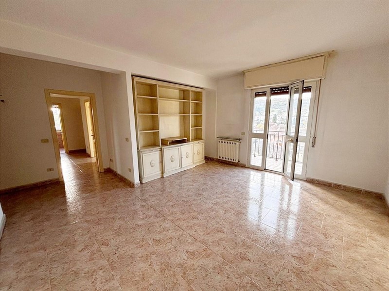 Appartamento in Vendita a Casciana Terme Lari, 105'000€, 106 m², arredato