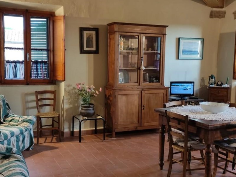 Trilocale in Vendita a Castagneto Carducci, zona Bolgheri, 300'000€, 90 m², arredato