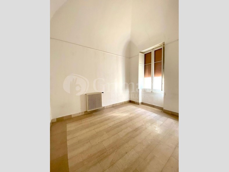 Casa Indipendente in Vendita a Parabita, 95'000€, 190 m²
