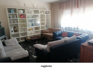 Casa Indipendente in Vendita a Cesena, 281'250€, 328 m²