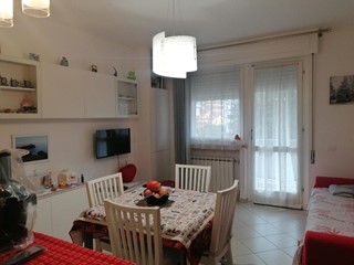 Trilocale in Vendita a Carrara, zona Marina di Carrara, 225'000€, 70 m²