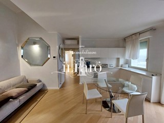 Attico in Vendita a Viareggio, 820'000€, 130 m², arredato