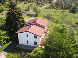 Casa Indipendente in Vendita a Ponzone, zona Moretti, 180'000€, 435 m², con Box