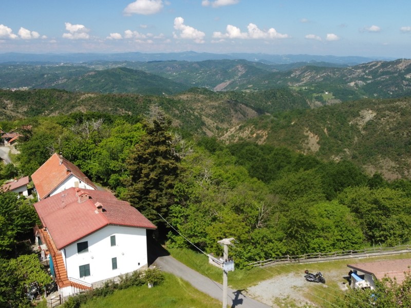 Casa Indipendente in Vendita a Ponzone, zona Moretti, 180'000€, 435 m², con Box