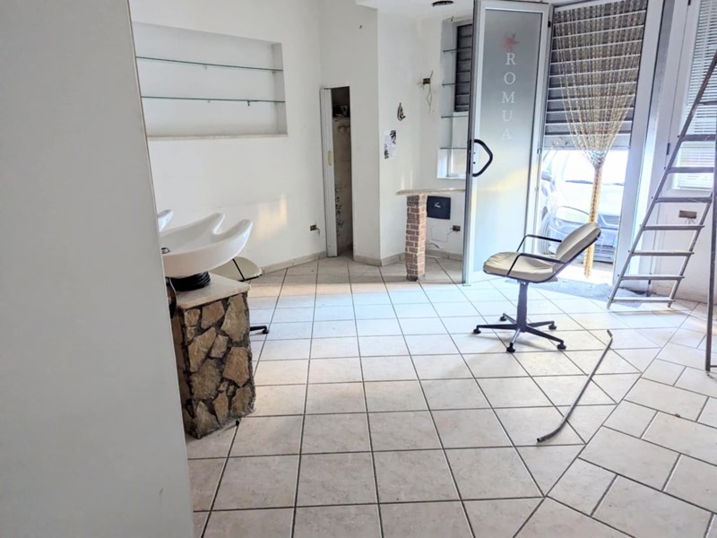 Negozio in Vendita a Torre Annunziata, 42'000€, 25 m²