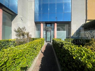 Ufficio in Vendita a Brescia, 335'000€, 232 m²