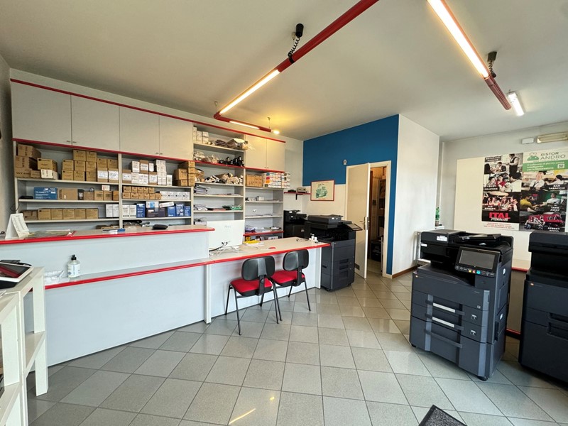 Negozio in Vendita a Noventa Vicentina, 80'000€, 43 m²