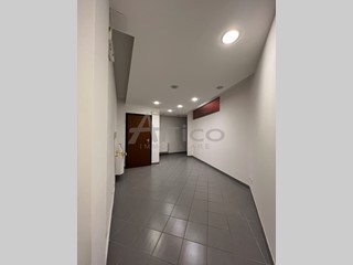 Ufficio in Vendita a Rovigo, zona Centro cittÃ, 75'000€, 100 m²
