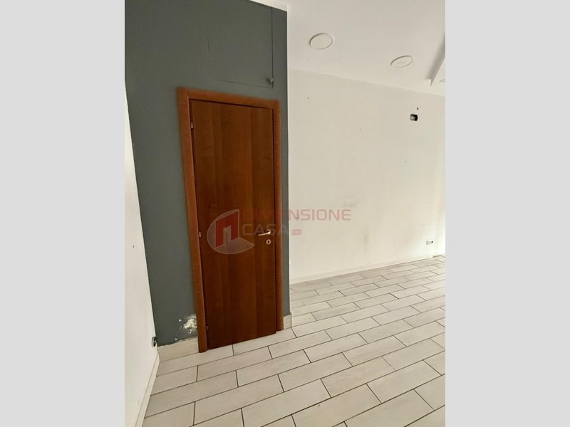 Immobile commerciale in Vendita a Roma, 39'000€, 30 m²