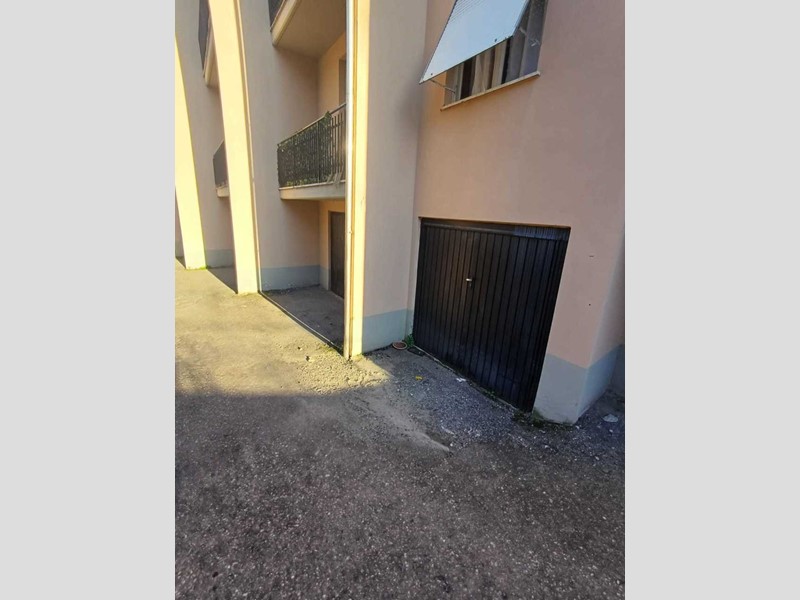 Quadrilocale in Vendita a Medesano, zona Ramiola, 130'000&euro;, 117 m²