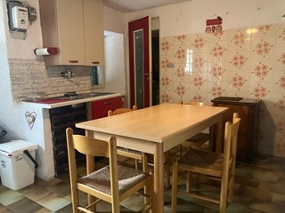 Casa Semi Indipendente in Vendita a Luni, zona Casano, 65'000€, 60 m², arredato