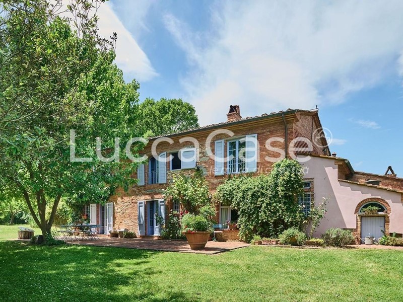 Casa di corte in Vendita a Altopascio, zona Le Spianate, 950'000€, 250 m²