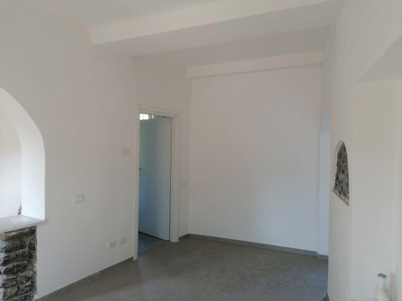 Trilocale in Vendita a Carrara, 72'000€, 55 m²