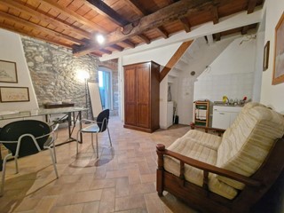 Monolocale in Vendita a Carrara, 45'000€, 25 m², arredato